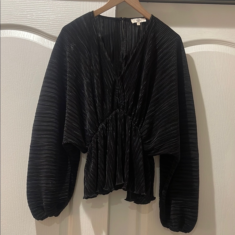 Black Pleated Women's Top​